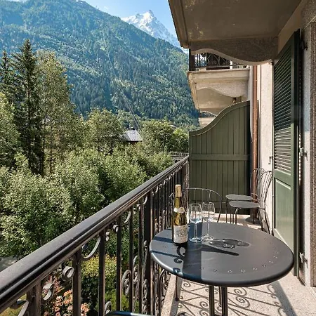 Cosmiques, Alpes Agency, Chamonix, Sleeps 4 霞慕尼