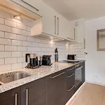 Apartment Cosmiques, Alpes Agency, Central Chamonix, Sleeps 4