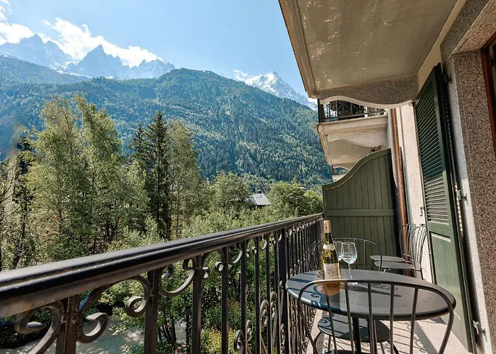 Apartment Cosmiques, Alpes Agency, Central Chamonix, Sleeps 4 Apartamento Chamonix