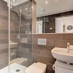 Appartement Apartment Cosmiques, Alpes Agency, Central Chamonix, Sleeps 4 *