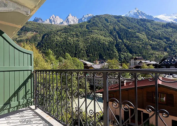 Apartamento Apartment Cosmiques, Alpes Agency, Central Chamonix, Sleeps 4